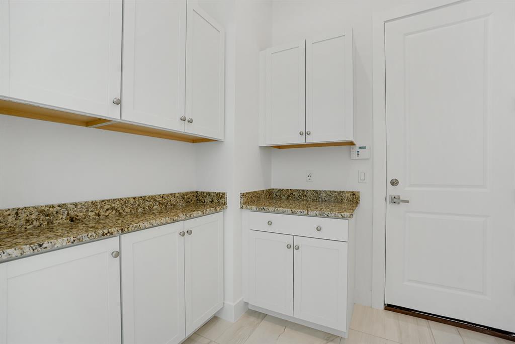 ALTON NEIGHBORHOOD - Residential