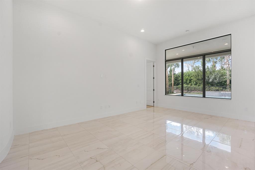 ALTON NEIGHBORHOOD - Residential