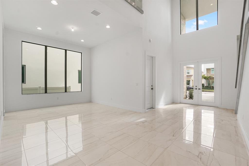 ALTON NEIGHBORHOOD - Residential