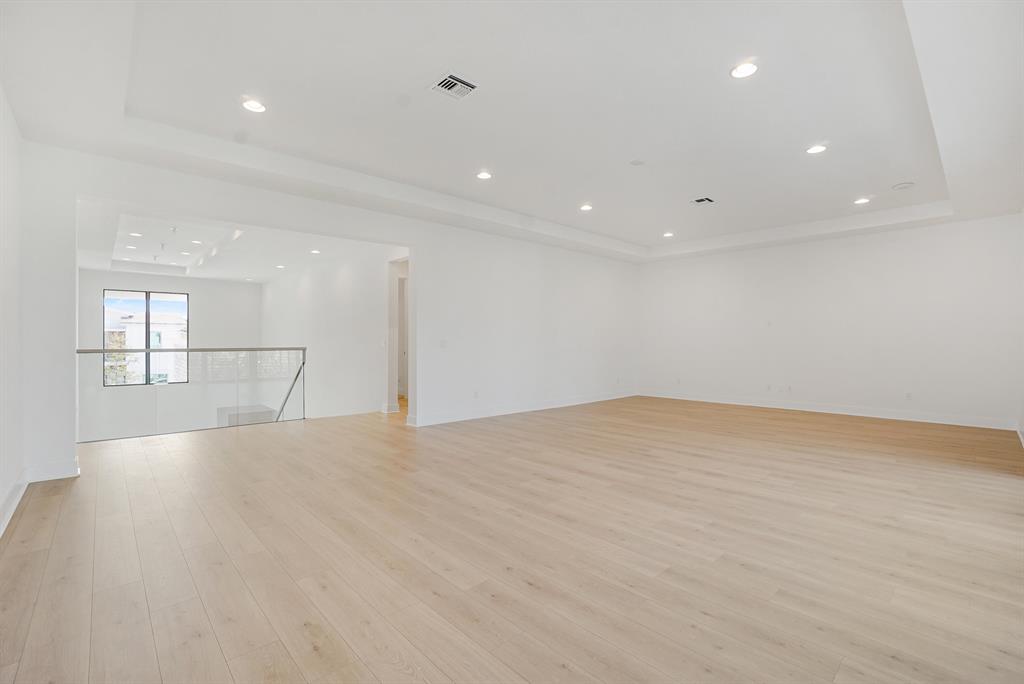 ALTON NEIGHBORHOOD - Residential