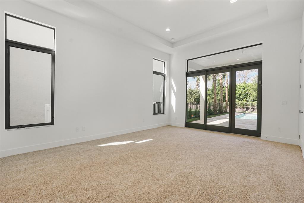 ALTON NEIGHBORHOOD - Residential