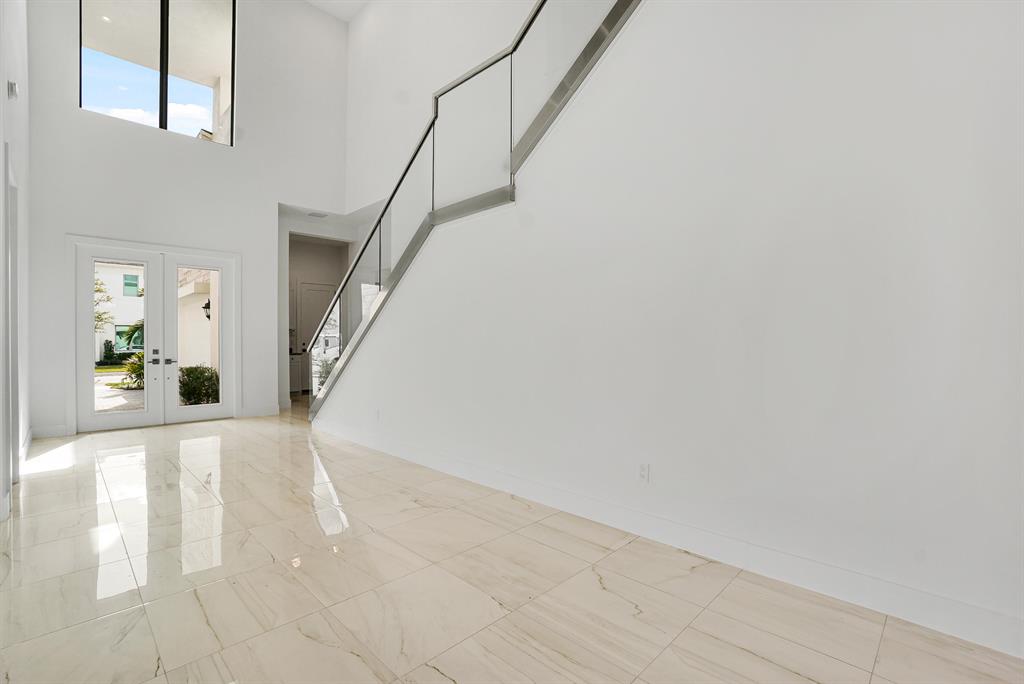 ALTON NEIGHBORHOOD - Residential