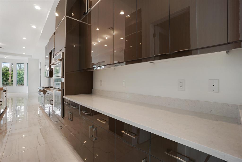 ALTON NEIGHBORHOOD - Residential