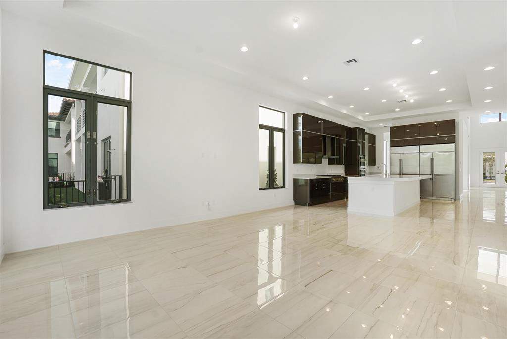 ALTON NEIGHBORHOOD - Residential