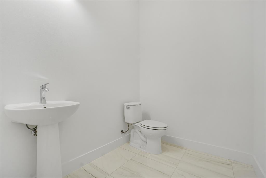 ALTON NEIGHBORHOOD - Residential