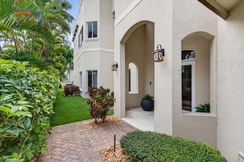 Tiny photo for 1942 NE 6th Street #C, Deerfield Beach, FL 33441 (MLS # B26010399)