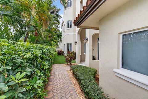 Tiny photo for 1942 NE 6th Street #C, Deerfield Beach, FL 33441 (MLS # B26010399)