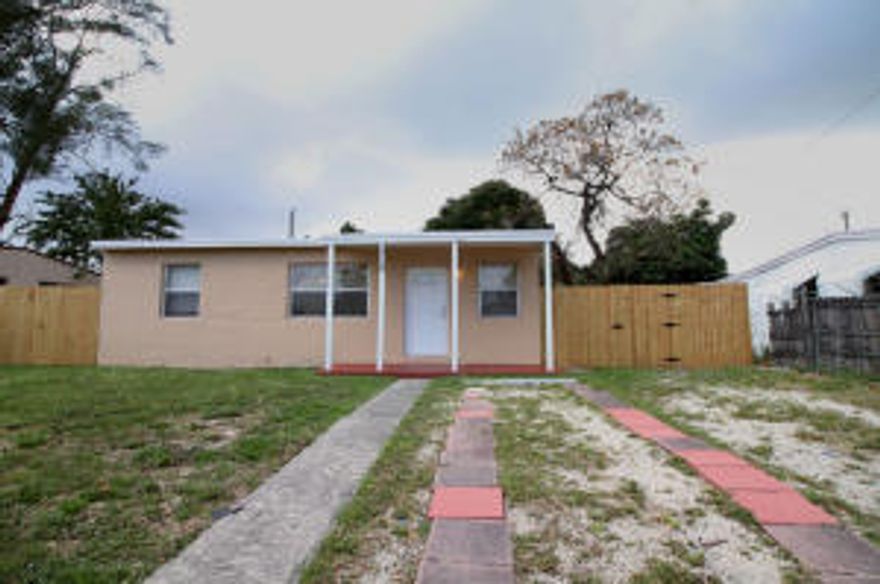 Recently renovated two bedroom home in a quiet neighborhood with easy access to I-95. Home features updated kitchen with wood cabinetry and new appliances, a bonus room, tile bath, tile flooring throughout and large fenced backyard. 
 Minimum deposit = 1 months rent, subject to change based on credit history.