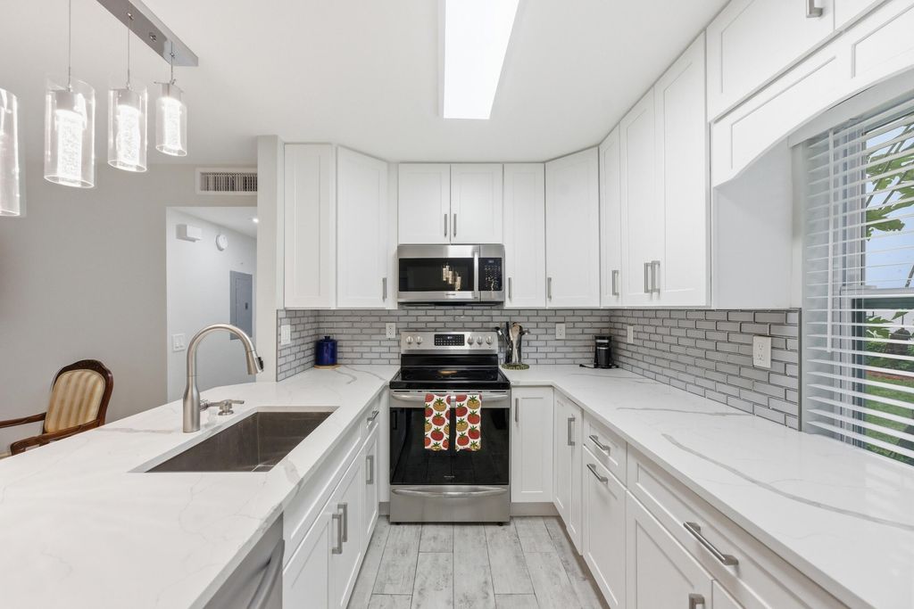 Photo of 634 Normandy N, Delray Beach, FL 33484 (MLS # B26016751)