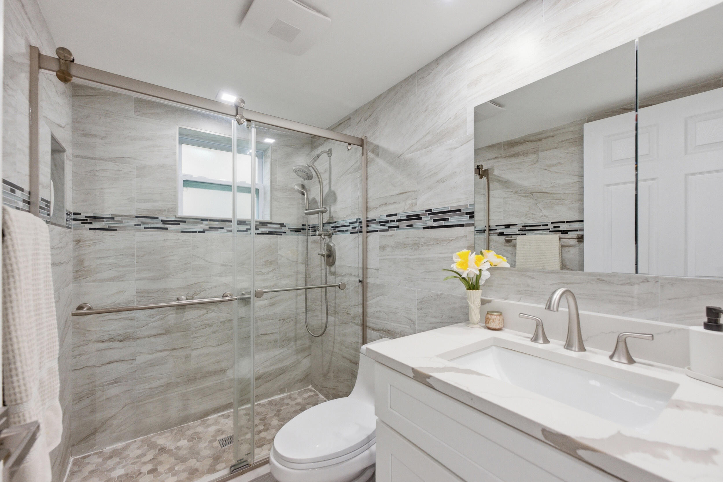 KINGS POINT - Residential