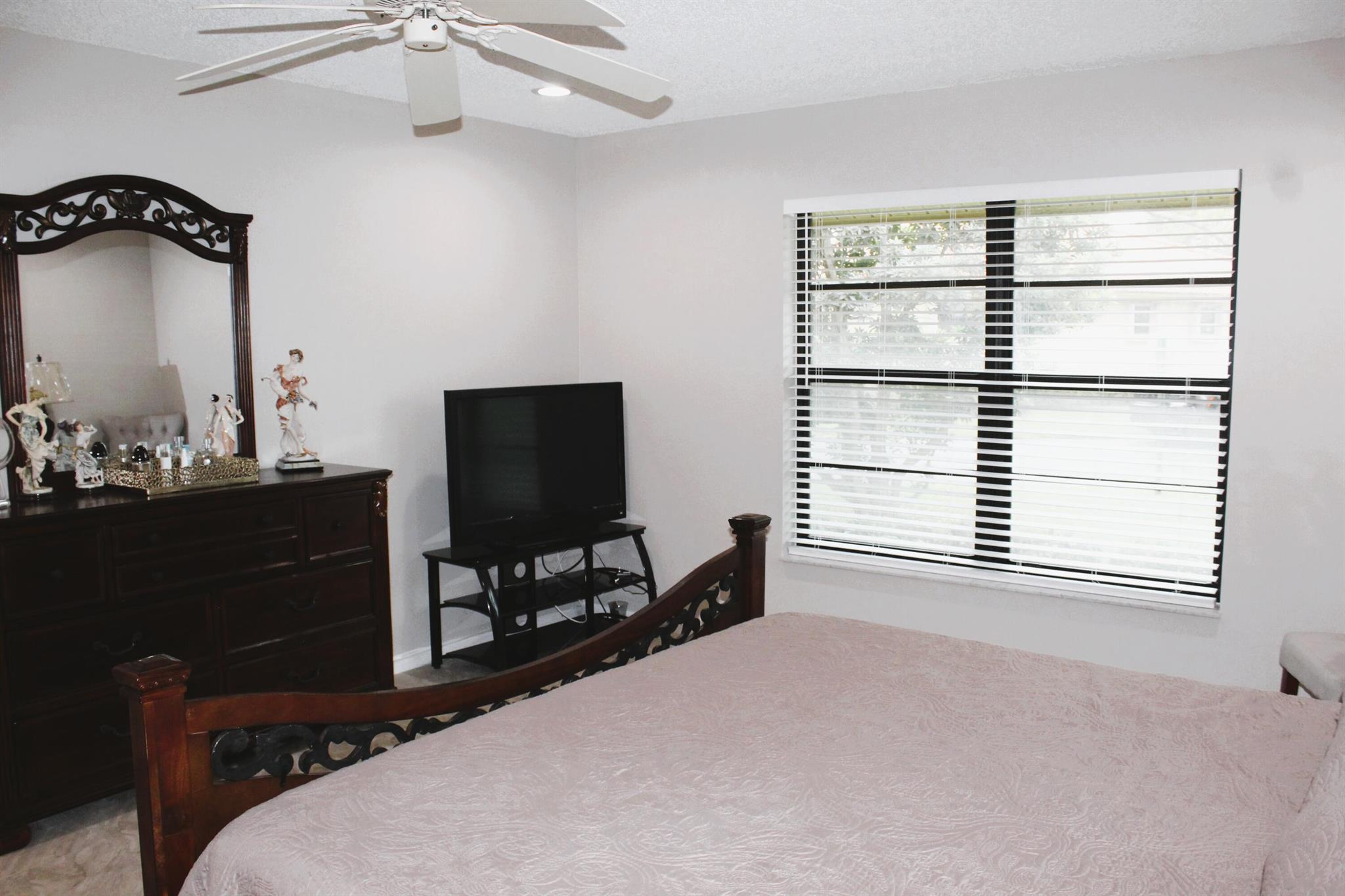 BENT TREE VILLAS WEST CON - Residential Lease