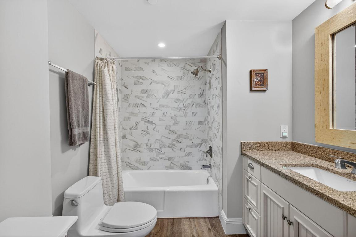 MARINA AT TWELVE OAKS CONDO - Residential