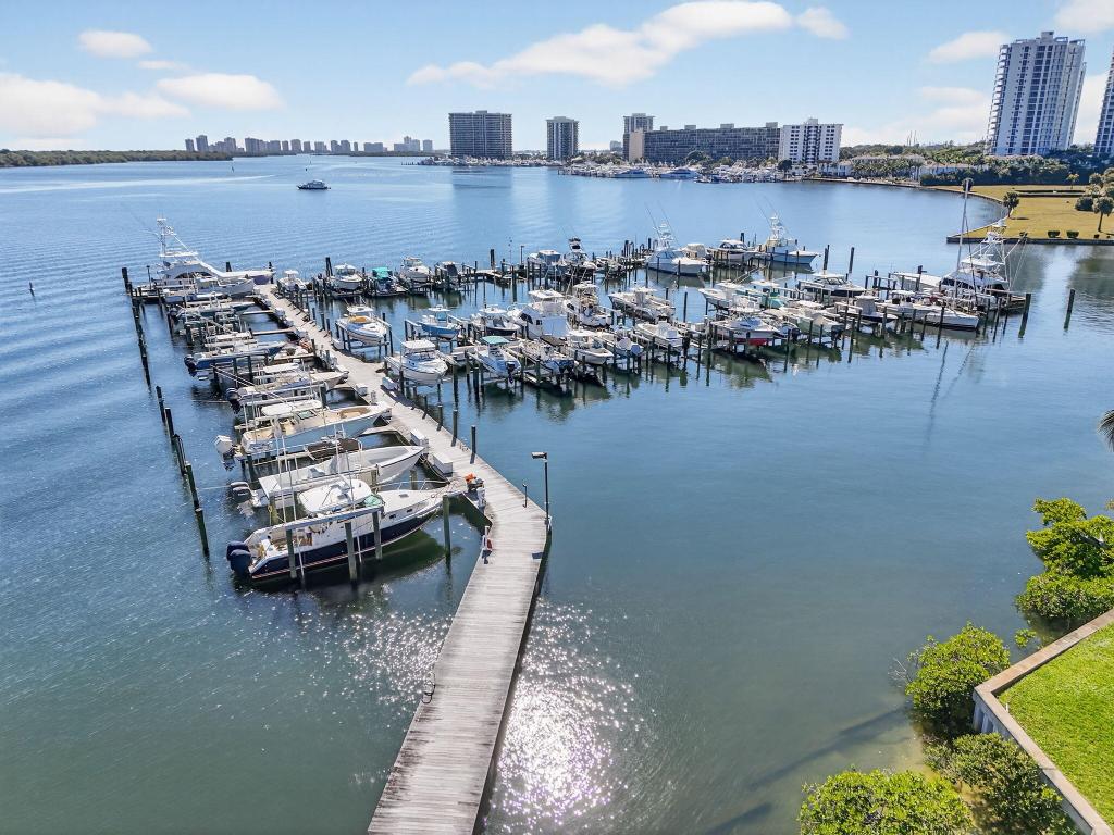 MARINA AT TWELVE OAKS CONDO - Residential