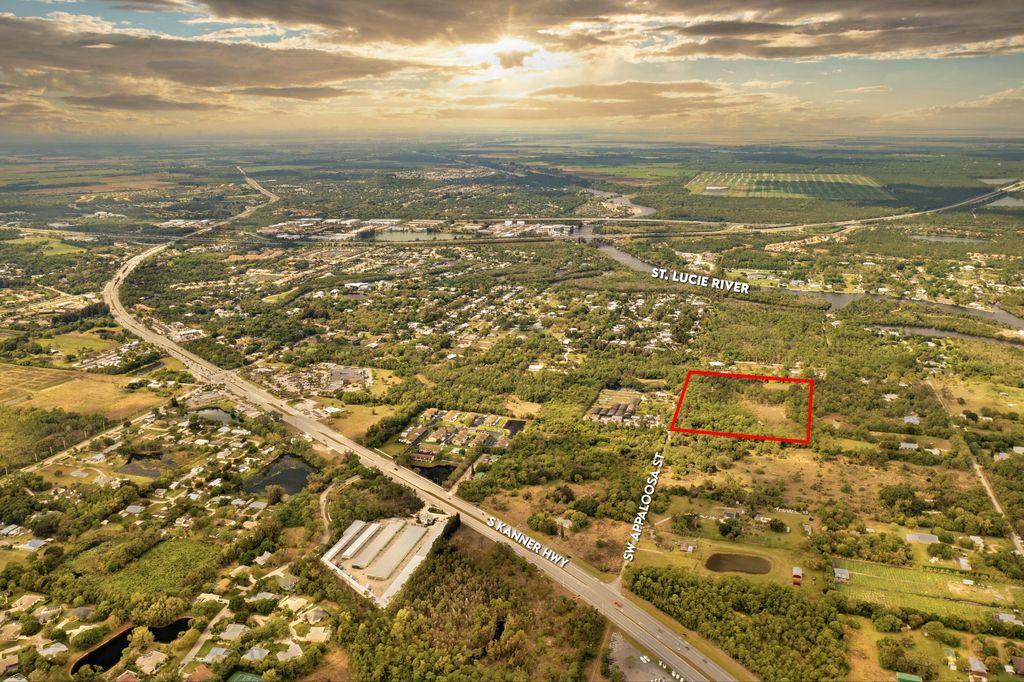 Photo of 223 SW Appaloosa Street, Stuart, FL 34997 (MLS # B26018462)