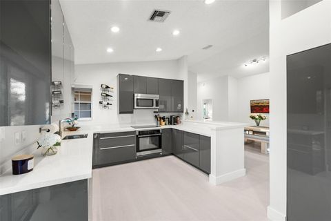 16473 Del Palacio Court Delray Beach FL 33484