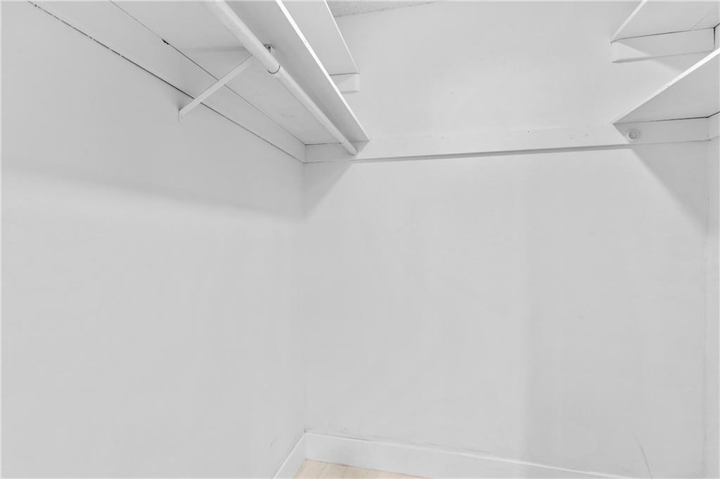 ROYAL EMBASSY - Residential
