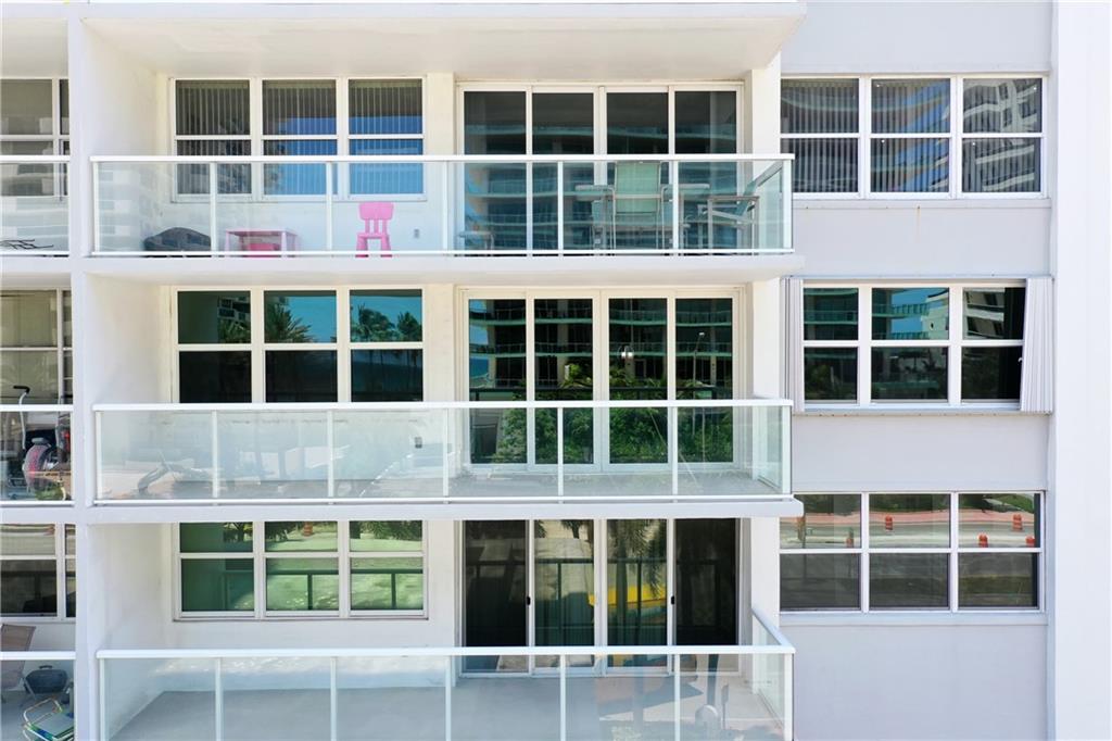 ROYAL EMBASSY - Residential