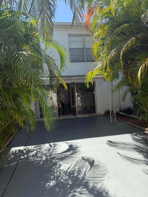 Property photo of 4044 Sw 67th Terrace 7, Davie, FL 33314