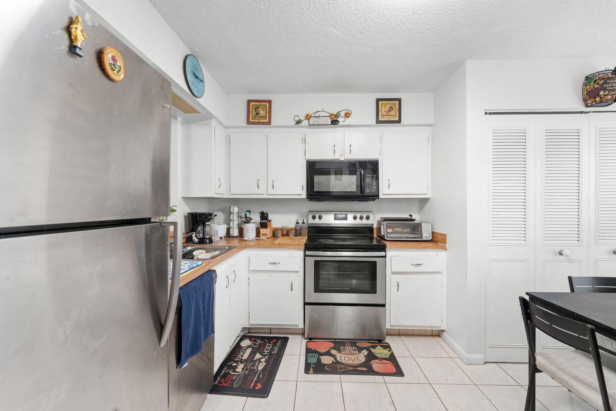 VILLAGES OF ORIOLE BONAIRE - Residential