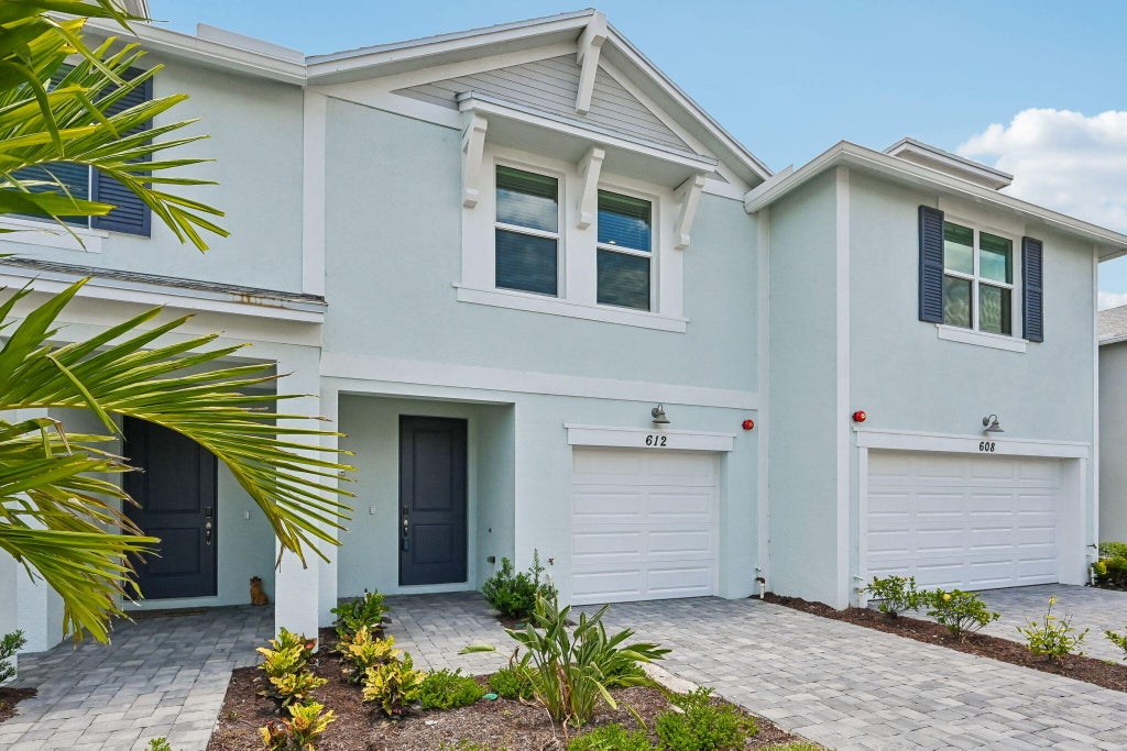 Photo of 612 Salisbury Circle, Fort Pierce, FL 34982 (MLS # B26021032)