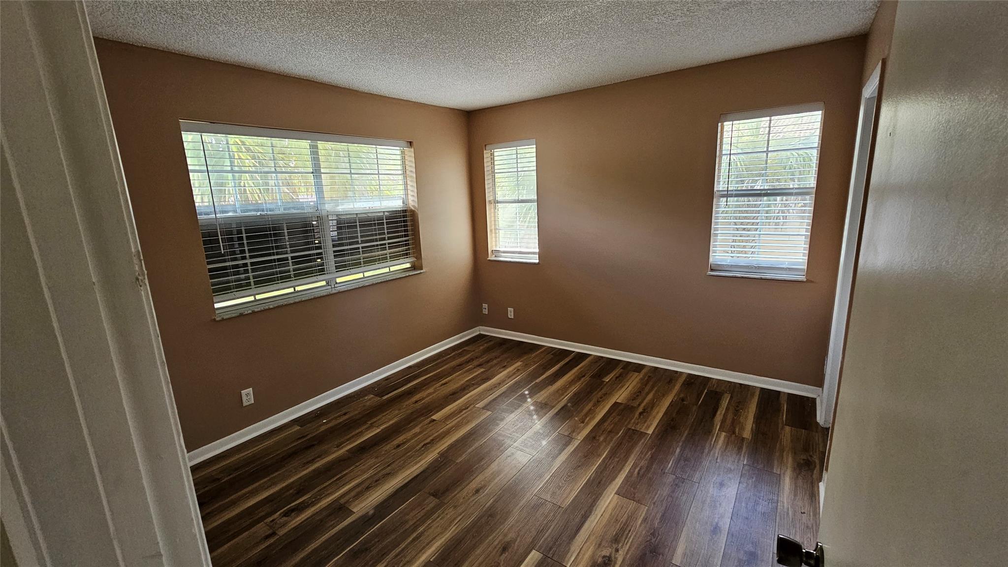 CORAL VILLAGE CONDO - Residential Lease