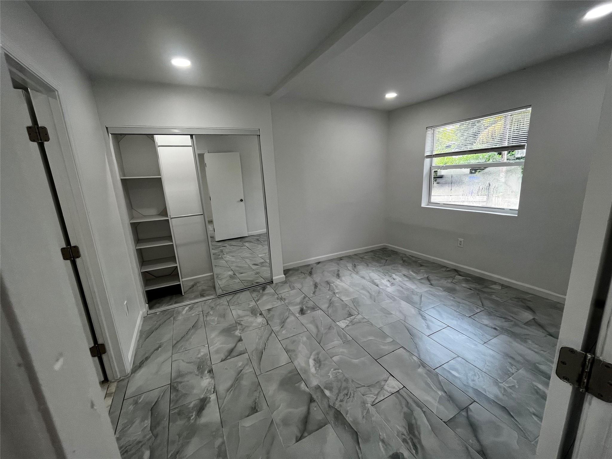 ROCKMOOR VILLA TR - Residential Income