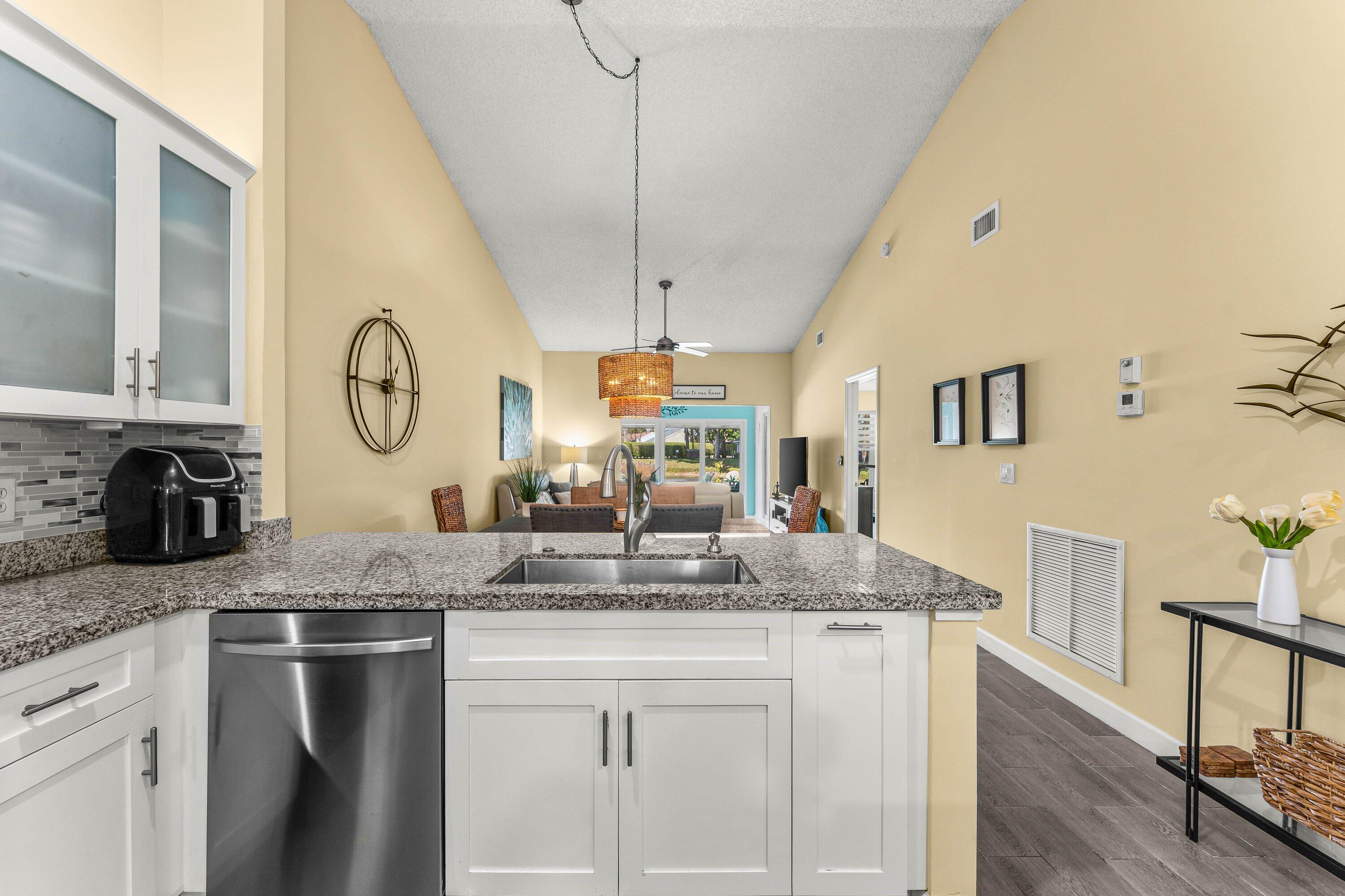 SOUTHPOINTE - Residential