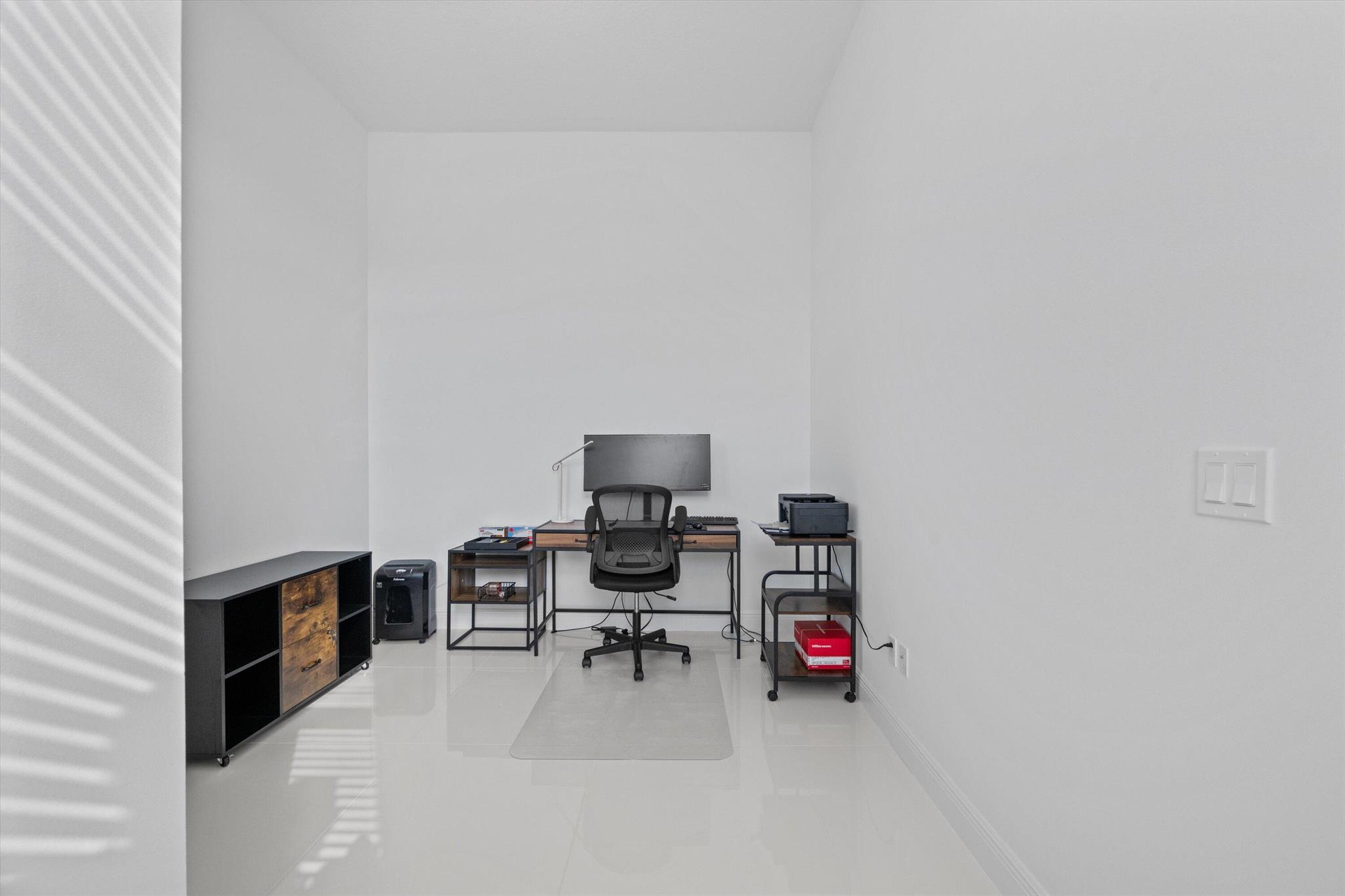 CRESSWIND PALM BEACH PHAS - Residential Lease