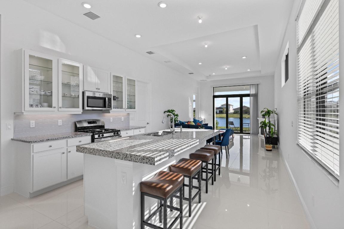 CRESSWIND PALM BEACH PHASE 3 - Residential Lease