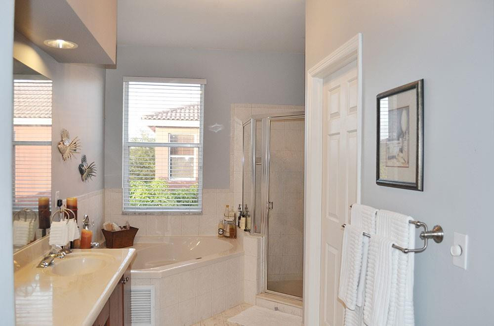 MAPLE RIDGE - Residential