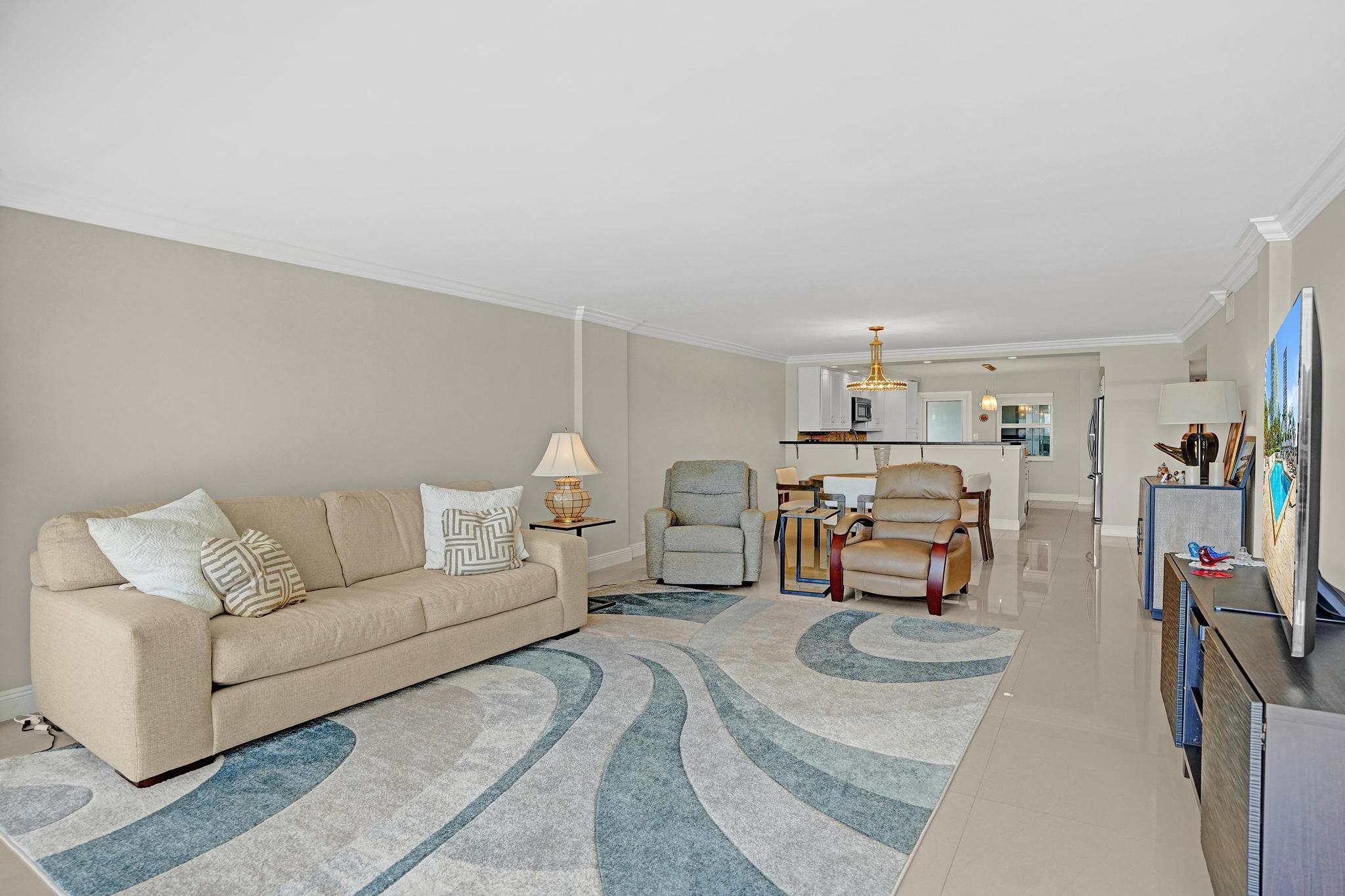 2000 S Ocean Dr 305