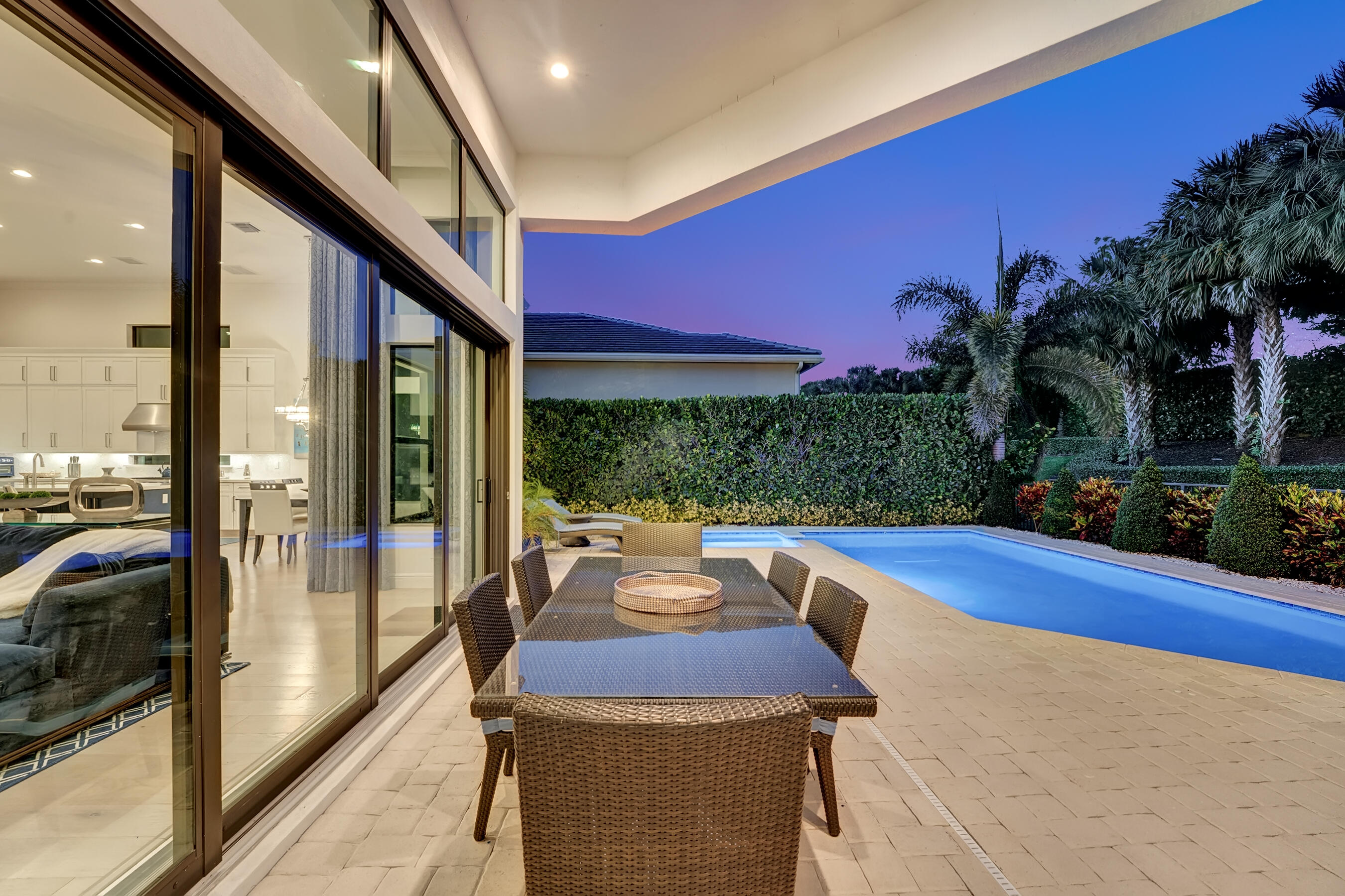 ROYAL PALM POLO - Residential