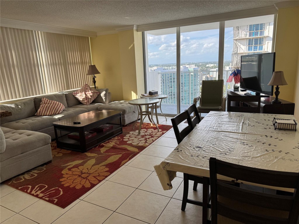 POMPANO BEACH CLUB CONDO - Residential Lease