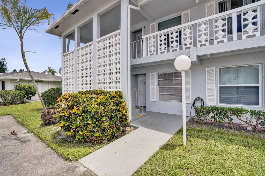 Photo of 2820 SW 13th Street #101, Delray Beach, FL 33445 (MLS # B26025768)