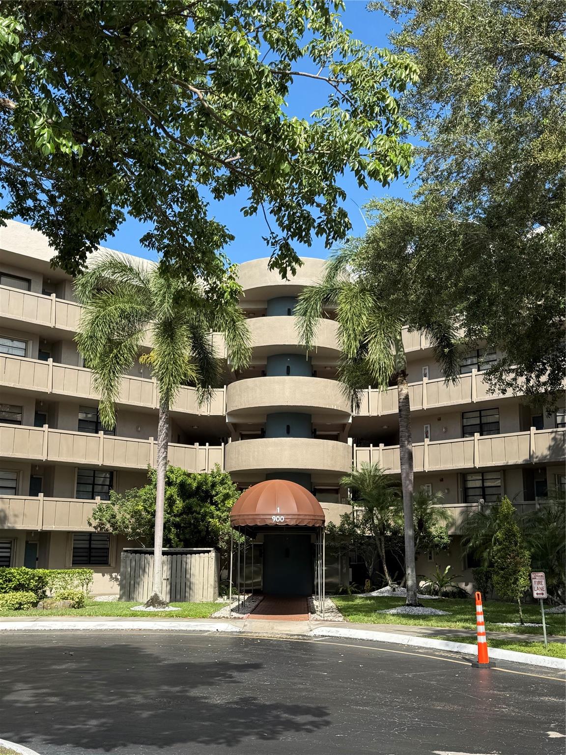 Colony Point Circle - Residential