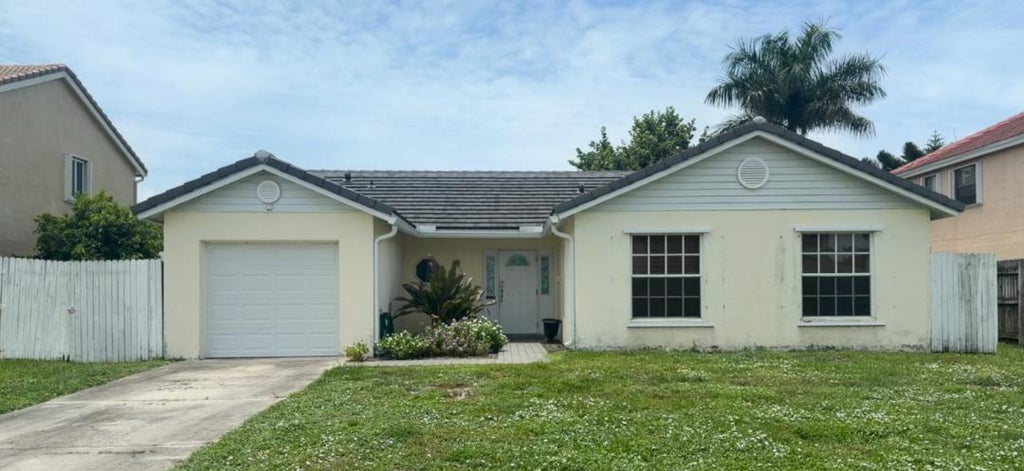 Photo of 6773 Alden Ridge Drive, Boynton Beach, FL 33437 (MLS # B26051418)