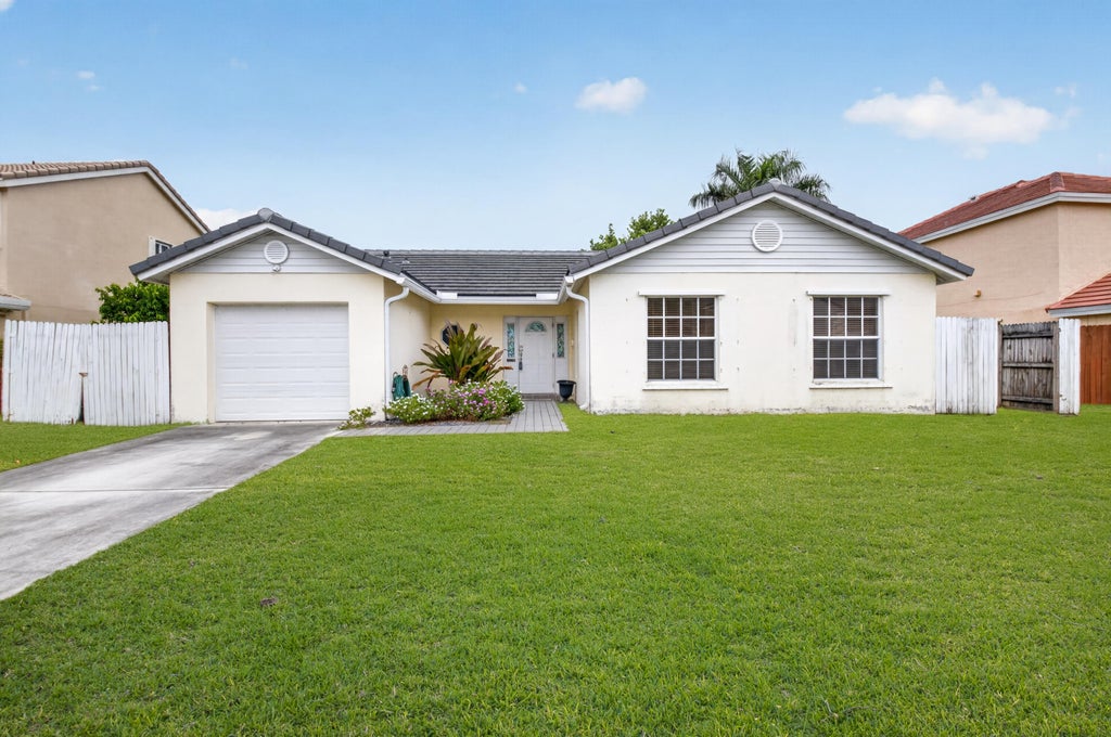 Photo of 6773 Alden Ridge Drive, Boynton Beach, FL 33437 (MLS # B26051418)