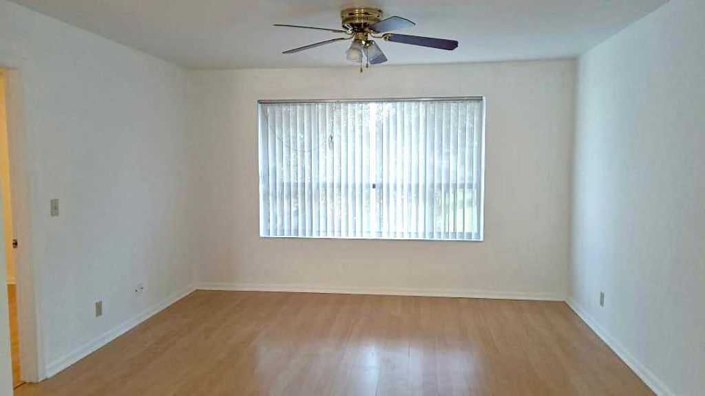 Photo of 907 Twin Lakes Drive #3-O, Coral Springs, FL 33071 (MLS # R10858044)