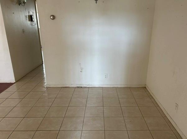 View photos, virtual tours, details... 5300 Washington St C213