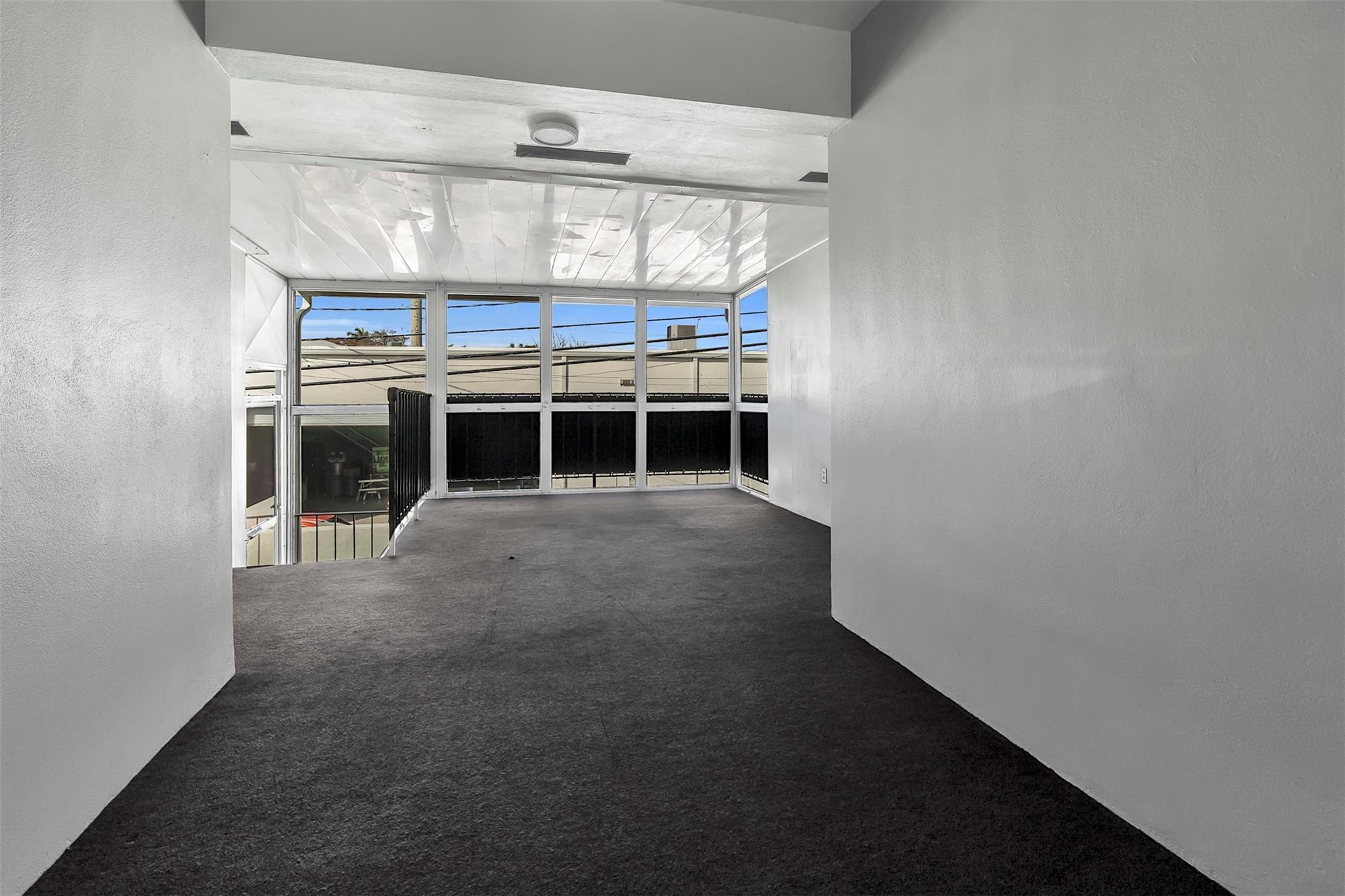 The Colonial Condo - Residential Lease