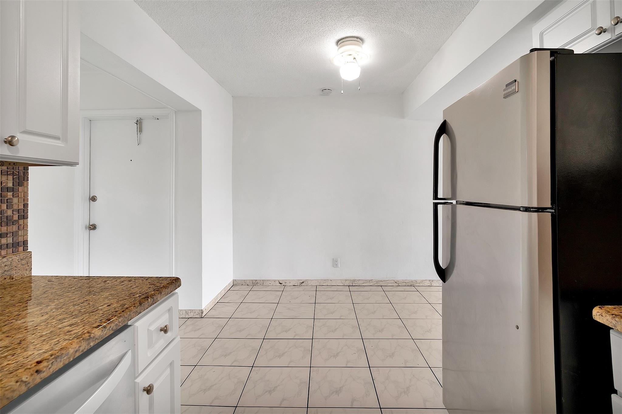 The Colonial Condo - Residential Lease