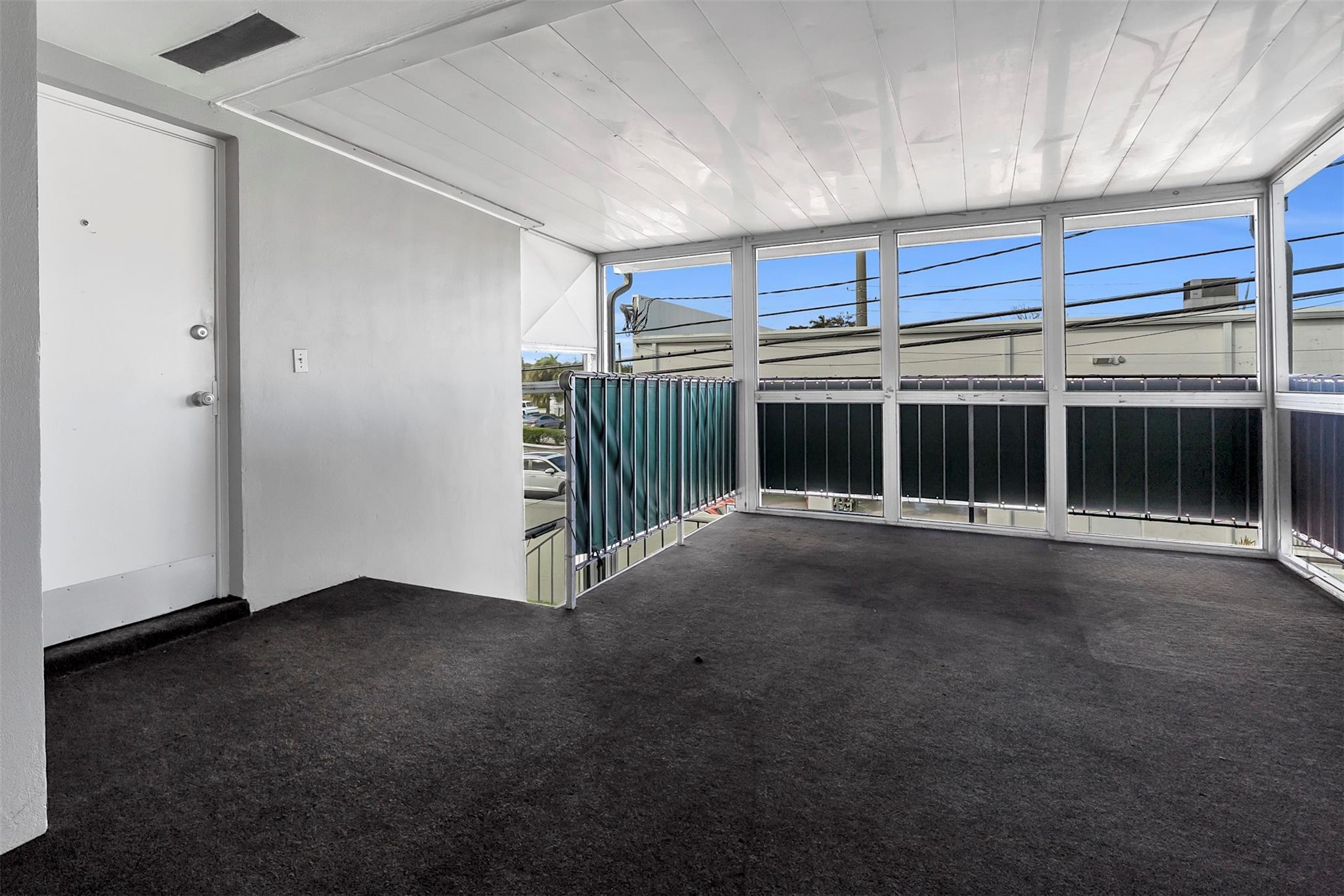 The Colonial Condo - Residential Lease