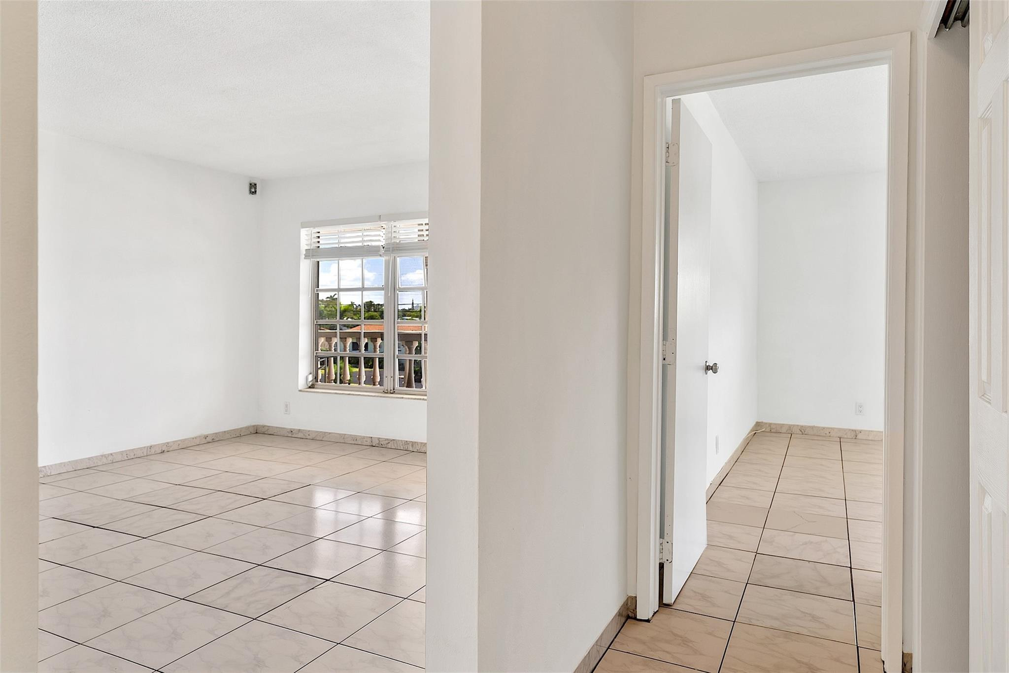 The Colonial Condo - Residential Lease