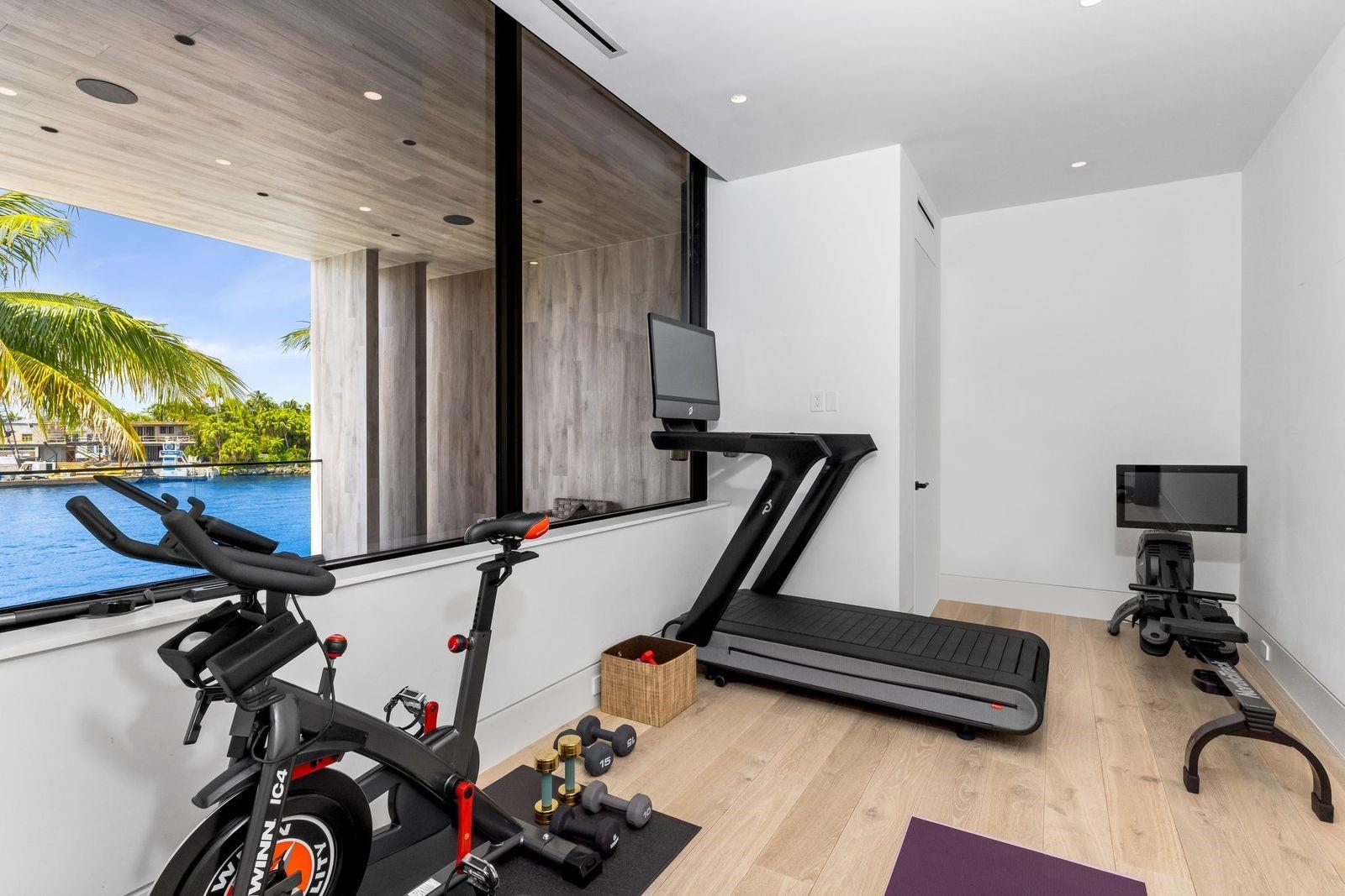 Venice 6-4 B - Residential