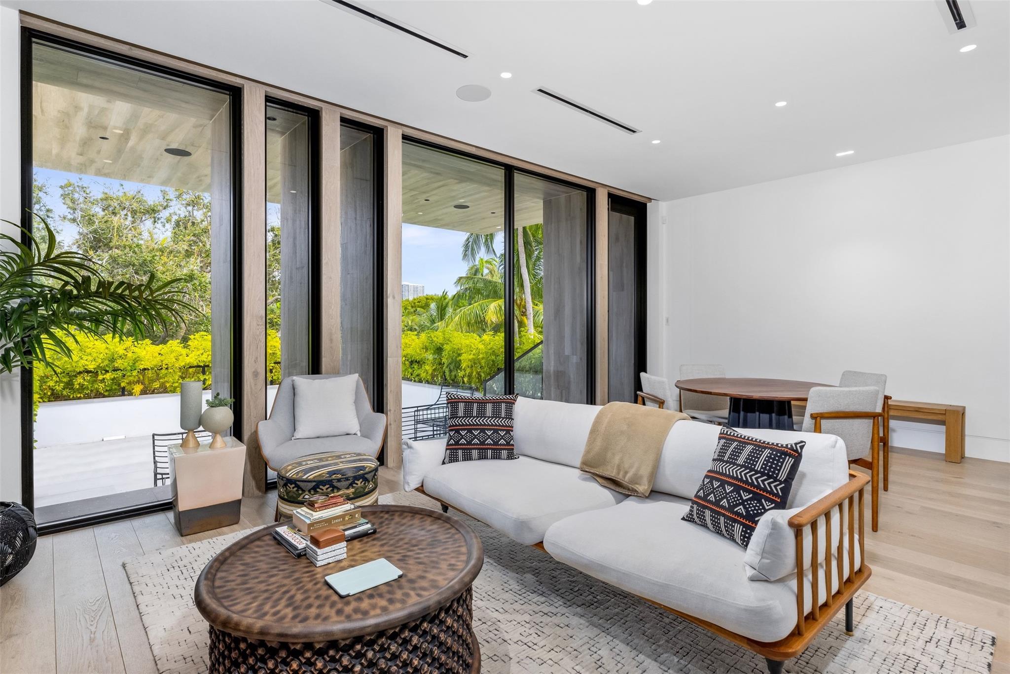 Venice 6-4 B - Residential