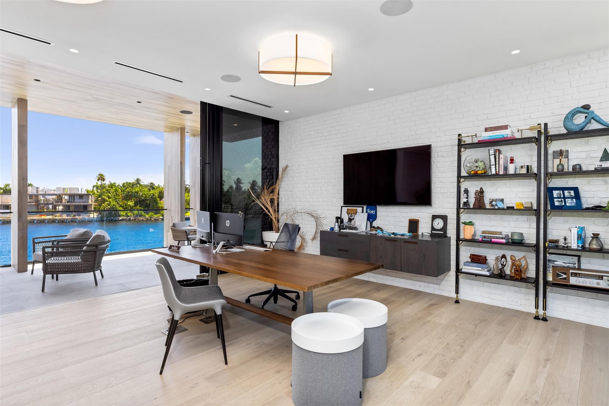 Venice 6-4 B - Residential