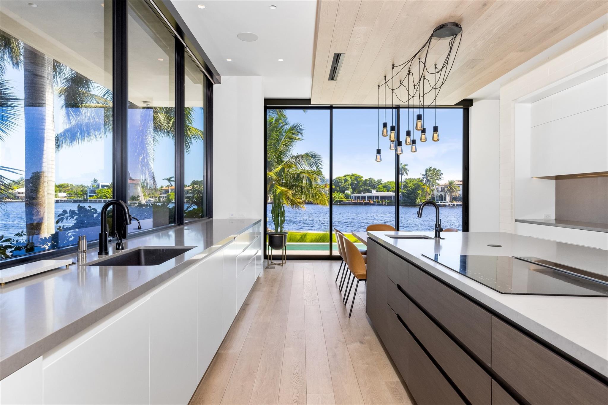 Venice 6-4 B - Residential