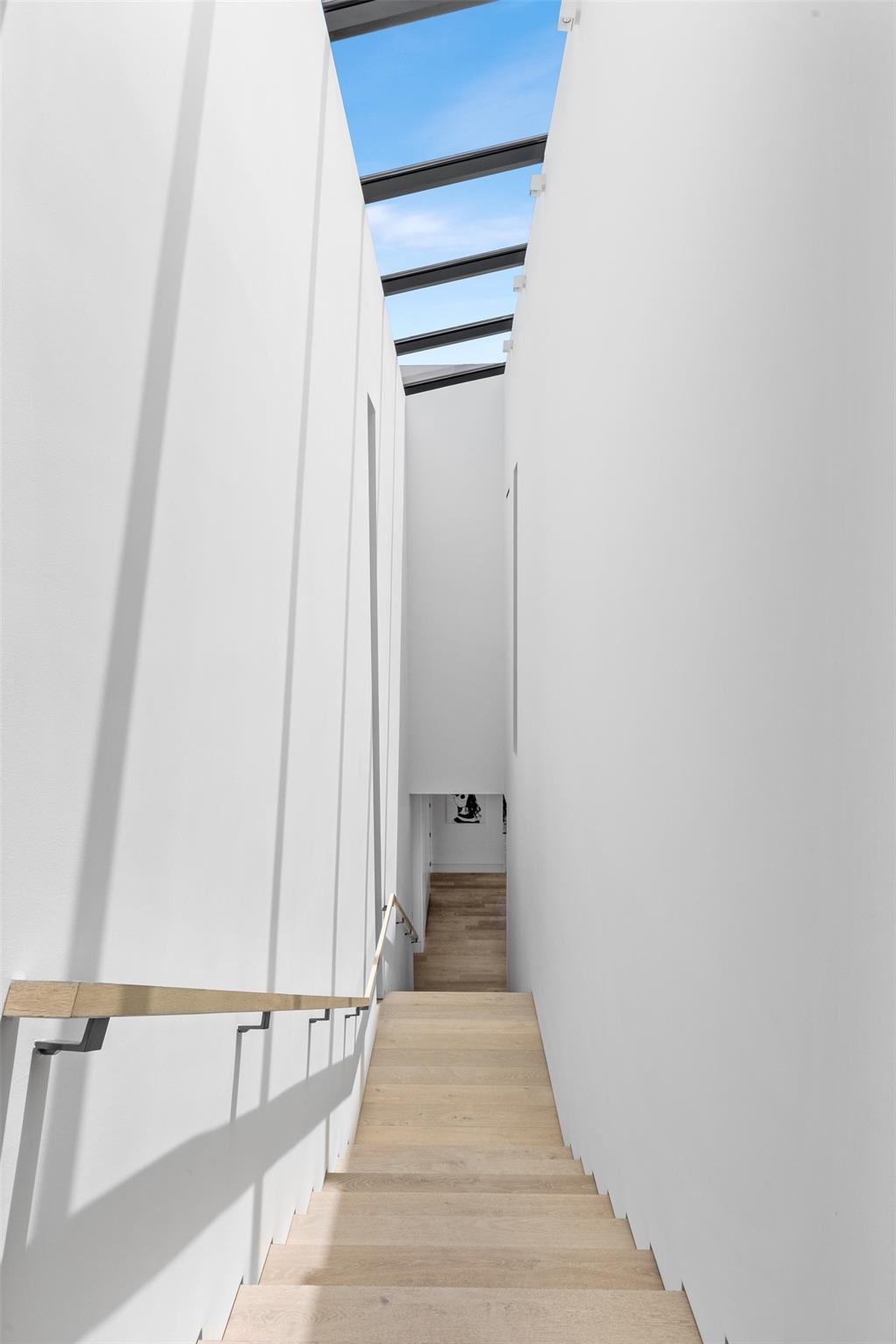 Venice 6-4 B - Residential