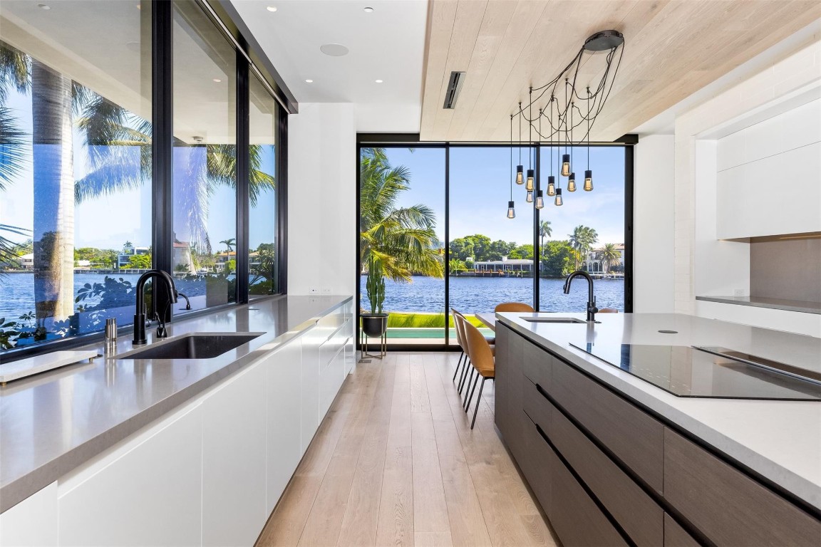 Venice 6-4 B - Residential