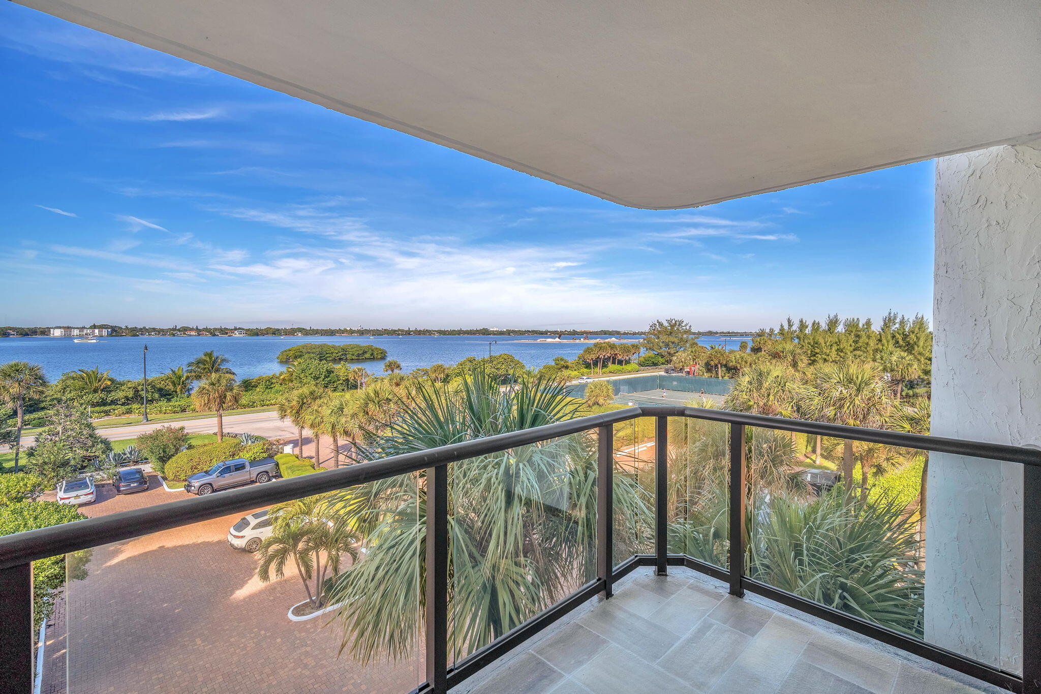 HALCYON OF PALM BEACH - Residential